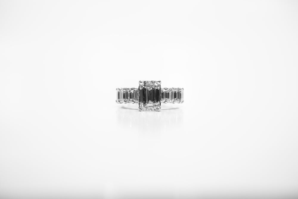 2.57ct-em-e-vs1-lab/14kwg-6.17ctw-em--lab-eternity-band-with-center-diamond--lab-diamonds----2.57ct