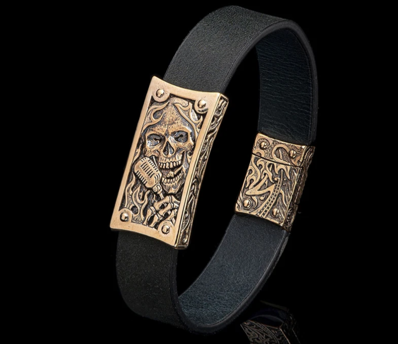 bronze-centerpiece-magnetic-clasp-art-singing-skull-bracelet-size-l