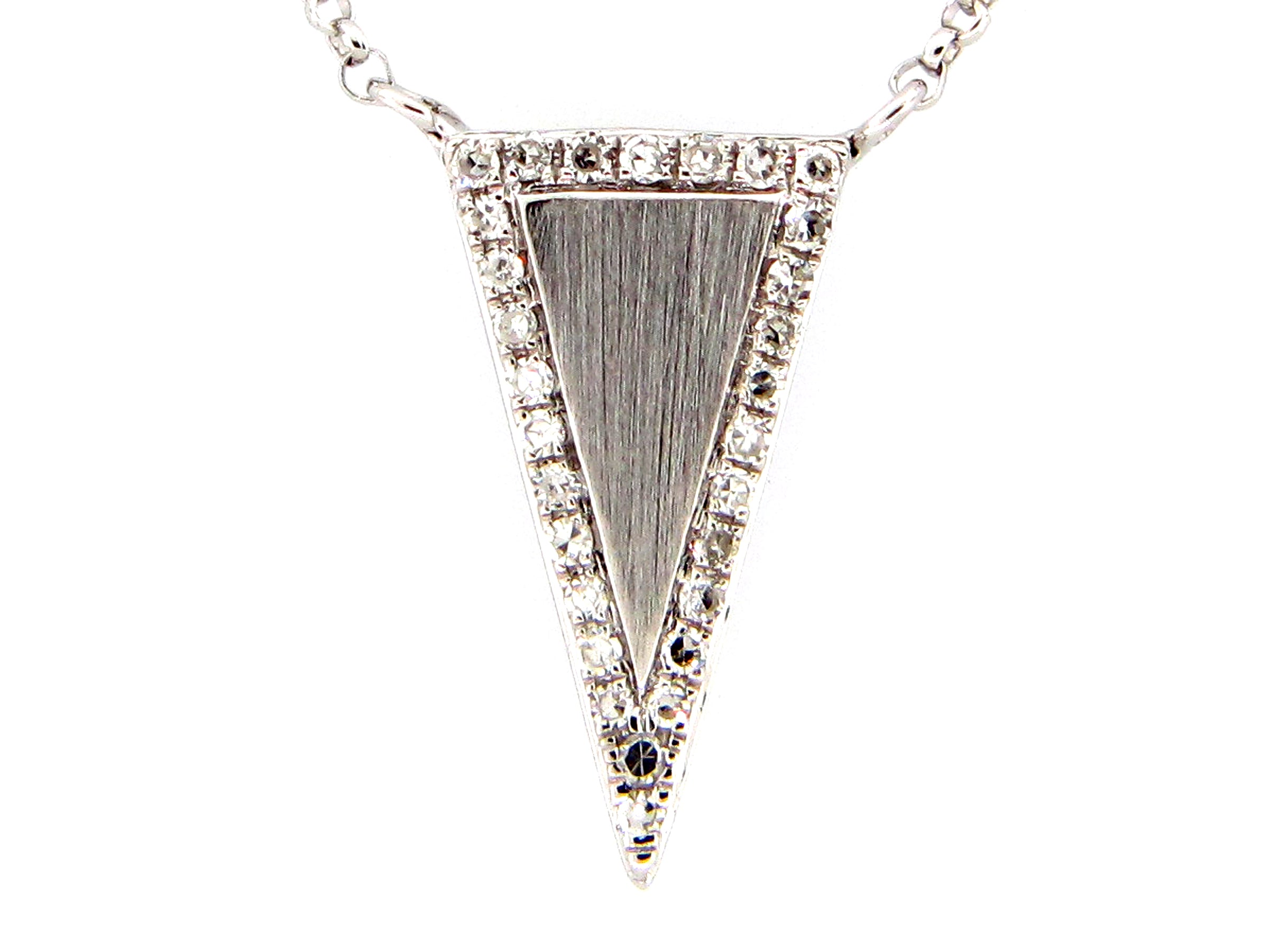 14KWG 0.09CTW BR DIA TRIANGLE HALO PENDANT NECKLACE