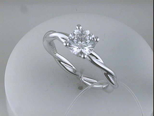 14KWG BR 0.03CTW DIA UNDER HALO & PLAIN TWIST BAND ENG RING.1 CT CENTER