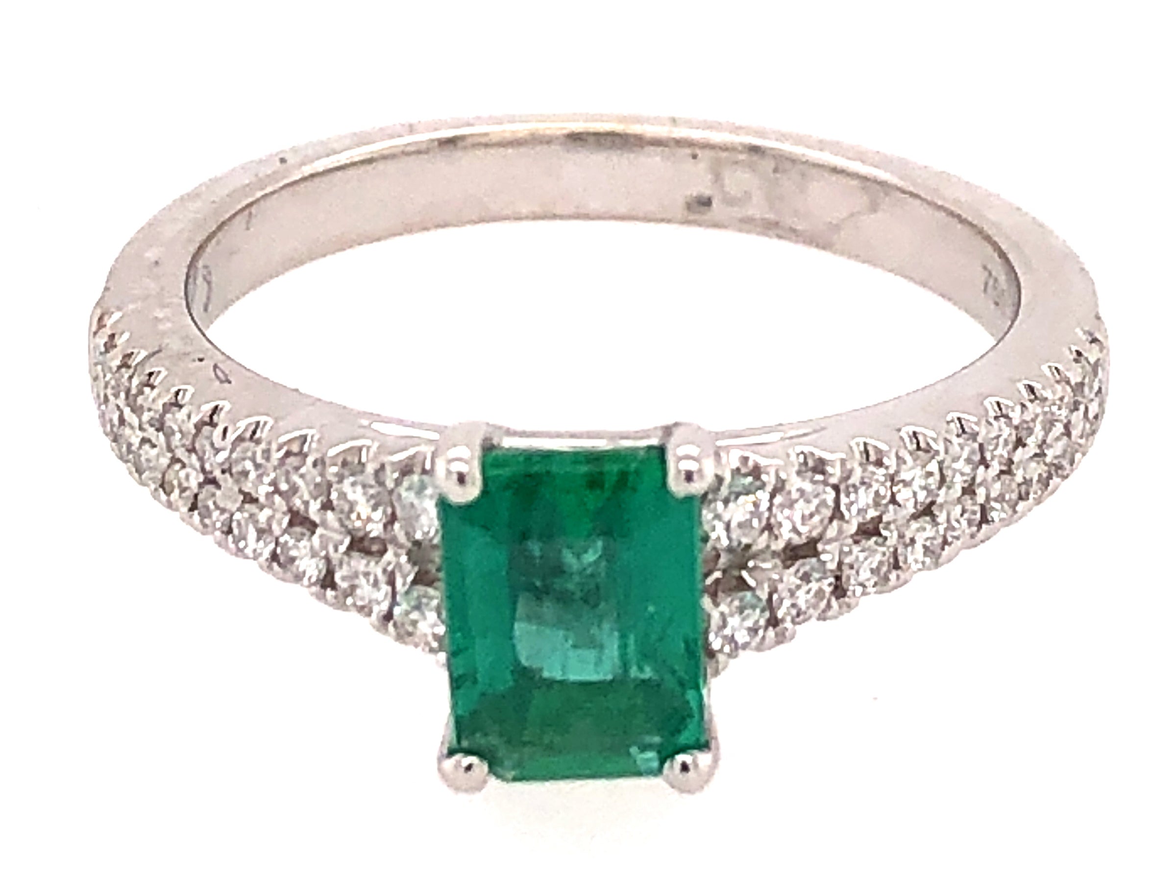 18KWG 0.27CTW DIA 0.79CTW EMERALD CENTER WITH 2 ROW DIA SHANK RING
